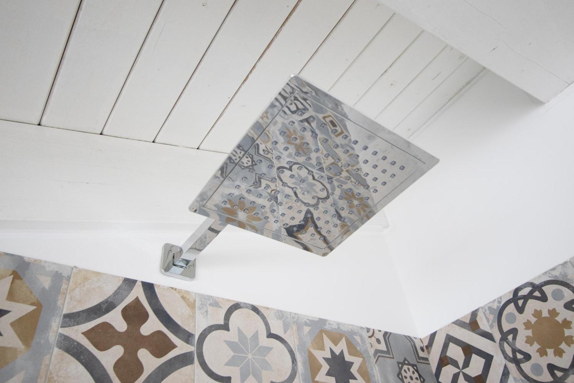 Ferienwohnung Penthouse With Patio & 2 Baths, 10 Min To Duomo Mailand Exterior foto