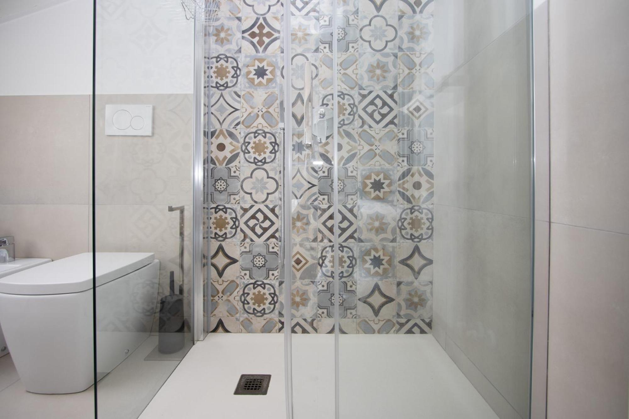 Ferienwohnung Penthouse With Patio & 2 Baths, 10 Min To Duomo Mailand Exterior foto