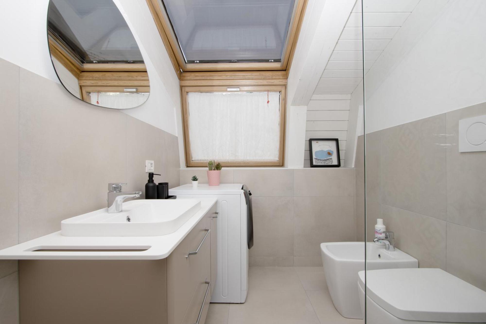 Ferienwohnung Penthouse With Patio & 2 Baths, 10 Min To Duomo Mailand Exterior foto