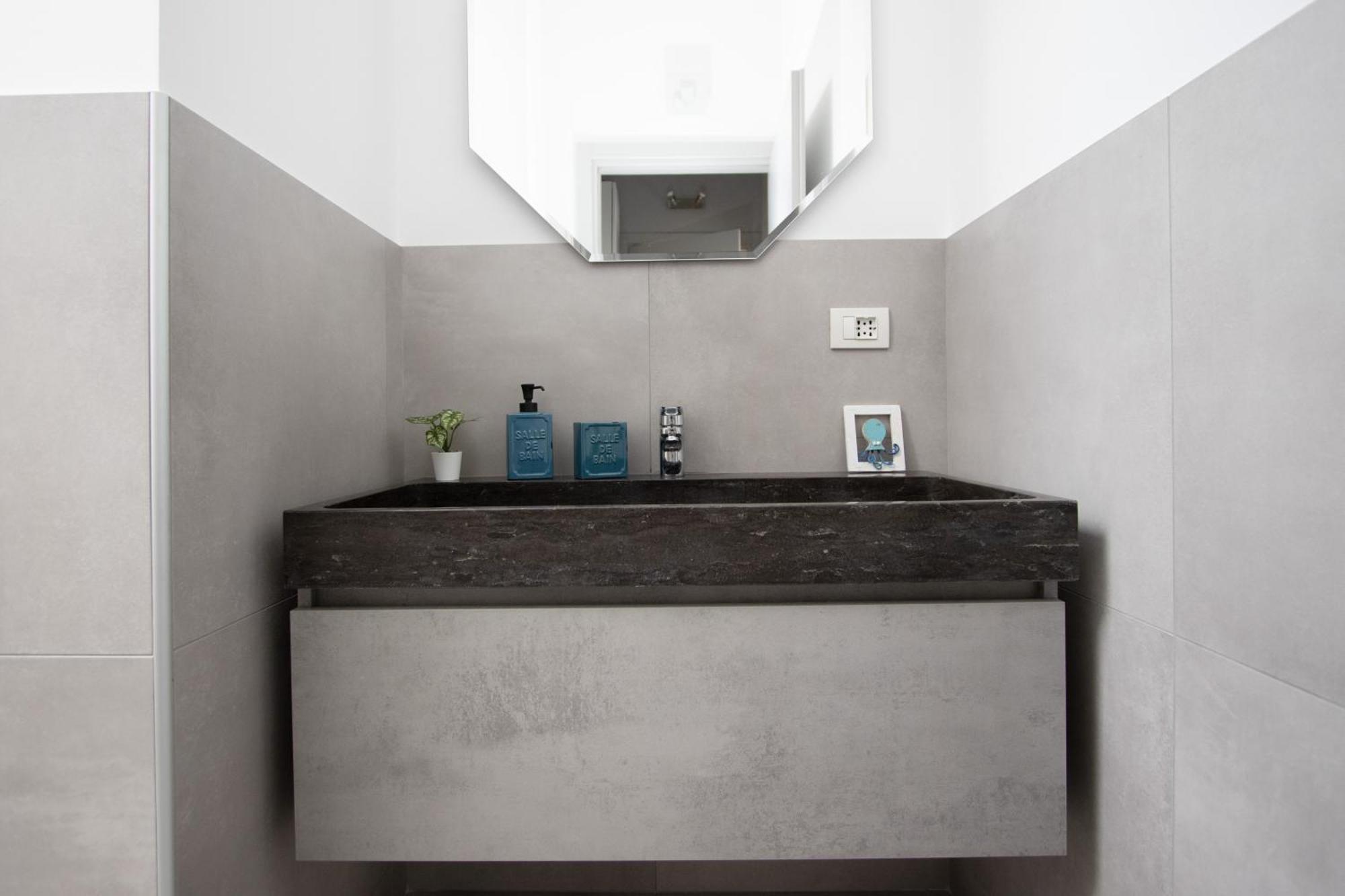 Ferienwohnung Penthouse With Patio & 2 Baths, 10 Min To Duomo Mailand Exterior foto